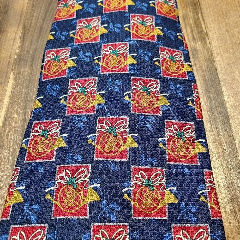 Barbara Blank this tie